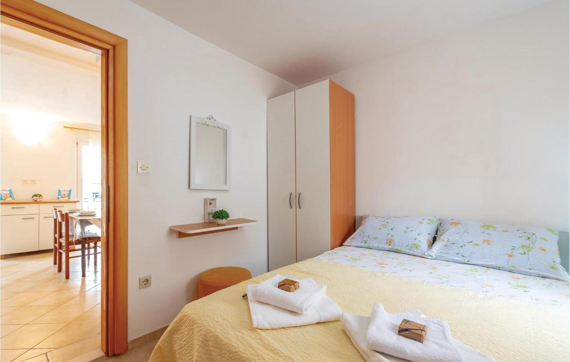Lovely Apartment In Osobljava With Wifi Osobjava Exterior foto